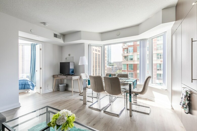 Simply Comfort Charming Yorkville Condos