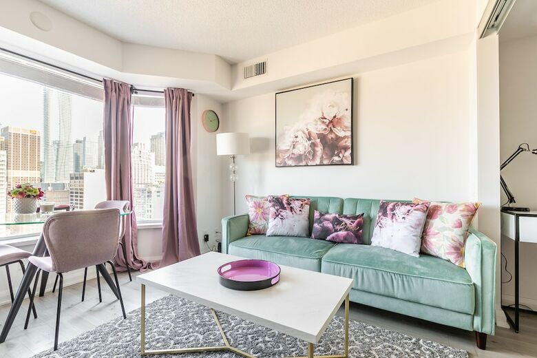 Simply Comfort Charming Yorkville Condos