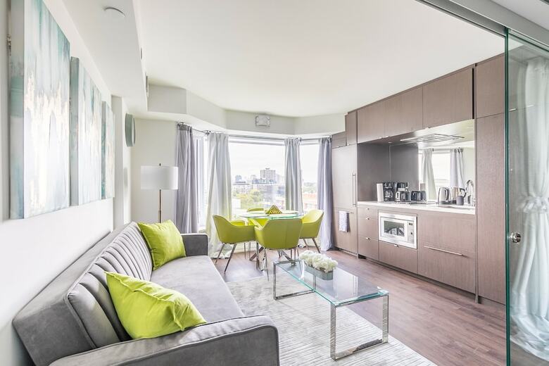Simply Comfort Charming Yorkville Condos