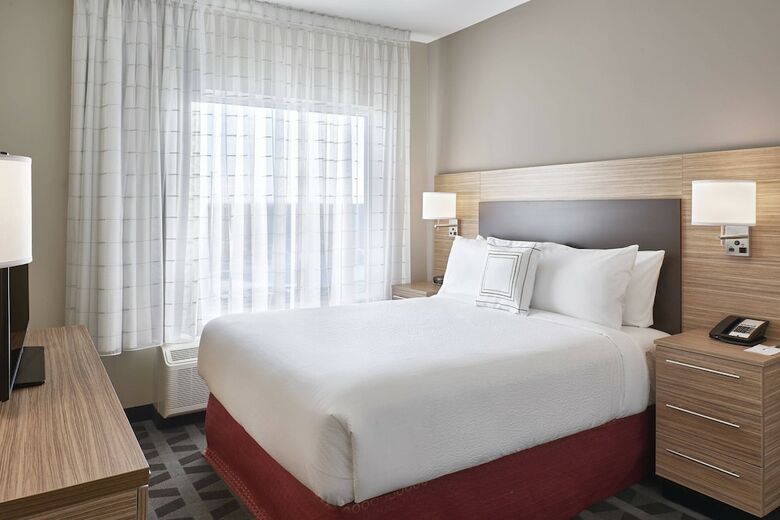 Hotel Towneplace Suites By Marriott Medicine Hat