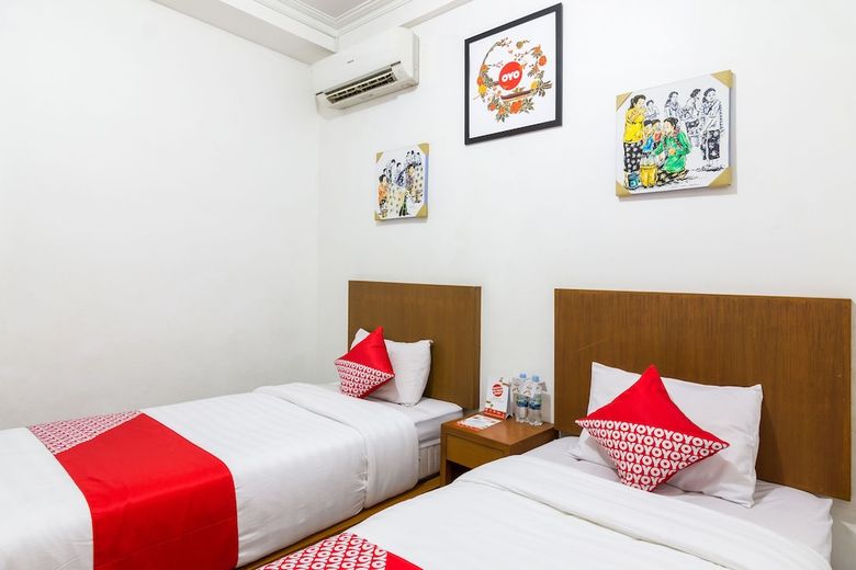 Hostal Oyo 1242 Penginapan Rb Syariah