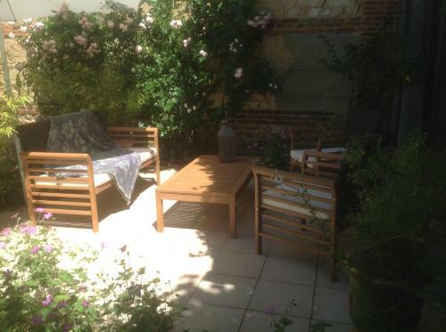 Bed & Breakfast Au Fond Du Jardin Maison D'h�tes