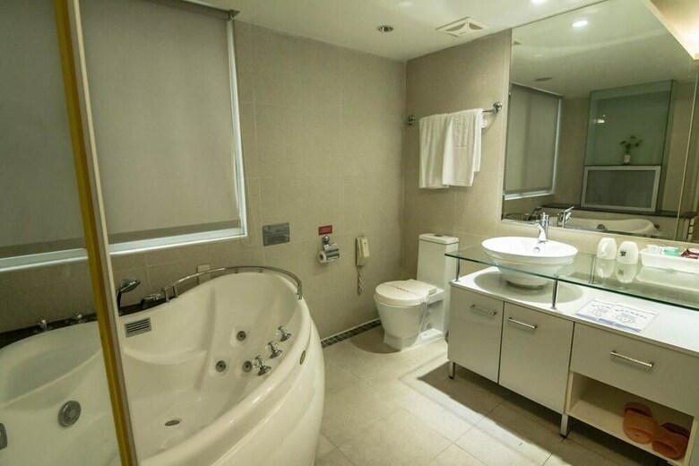 Katherine Plaza Hotel
