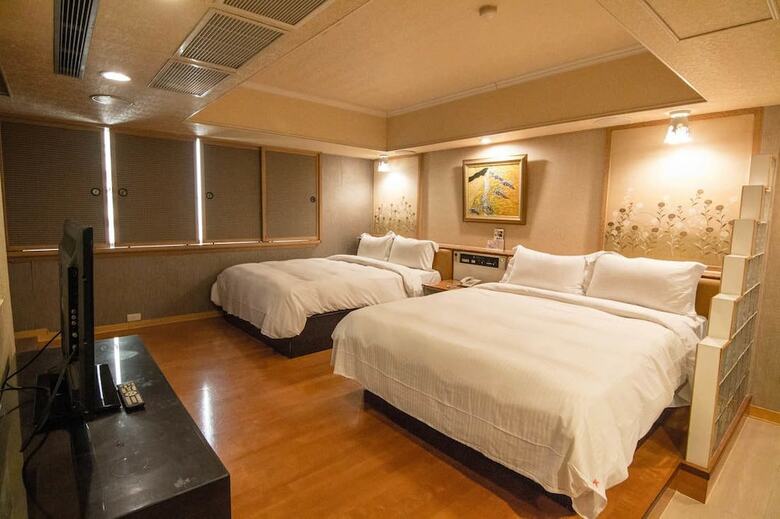 Katherine Plaza Hotel