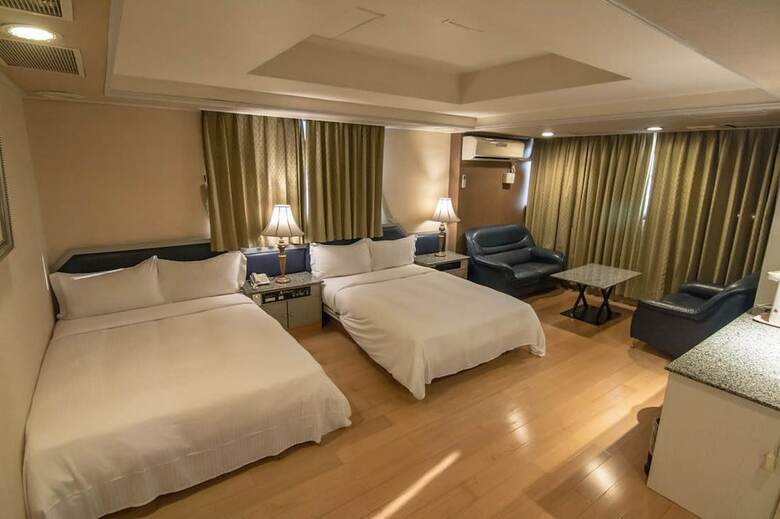Katherine Plaza Hotel