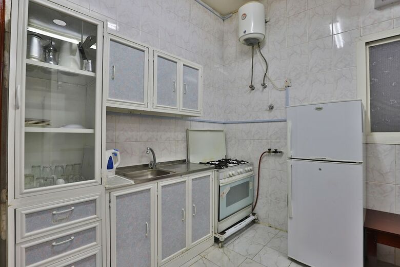 Oyo 285 Masharef Furnished Units In