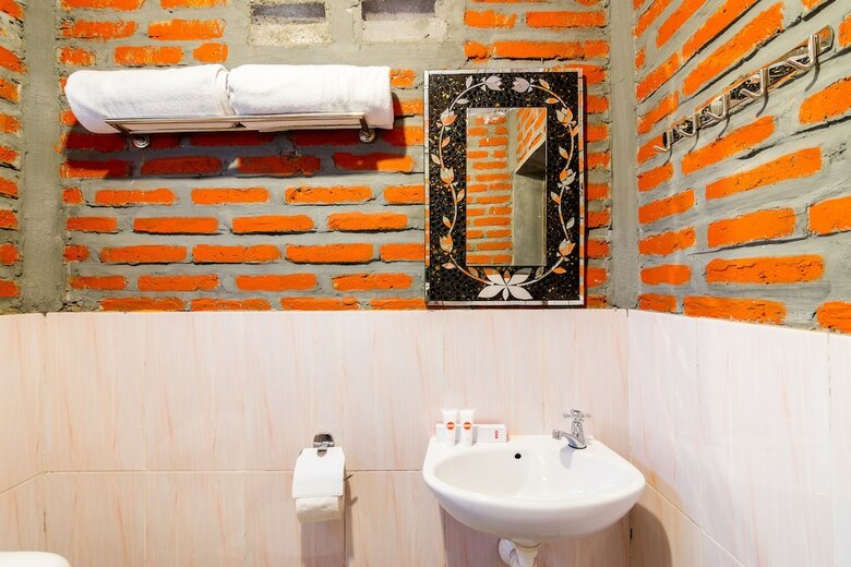 Hostal Oyo 1304 Roemah Gladak Kebon Sidoluhur