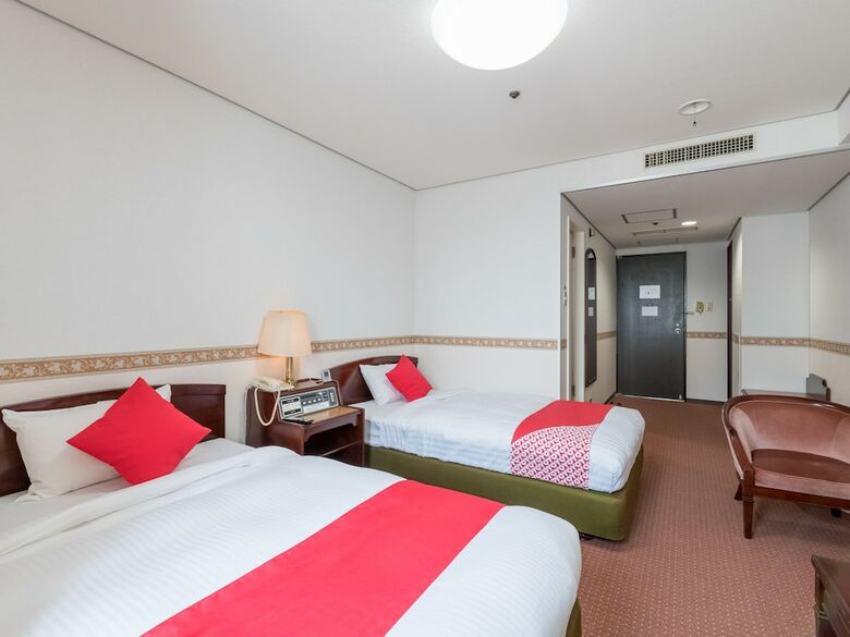 Oyo Hotel Toyama Joshi Koen