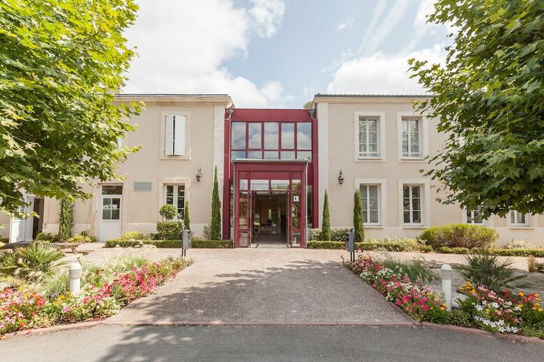 Hotel Domaine Du Pont De L'eyre