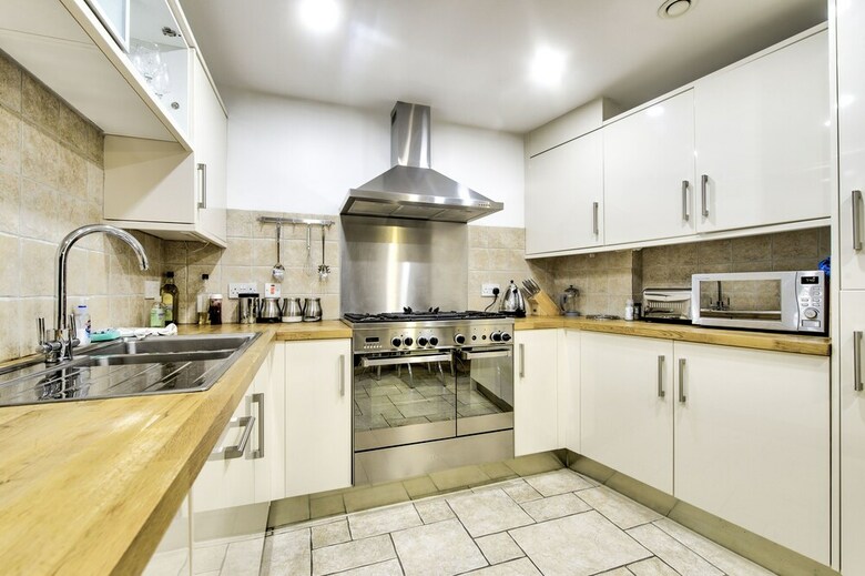 St Stephen Street Apartment