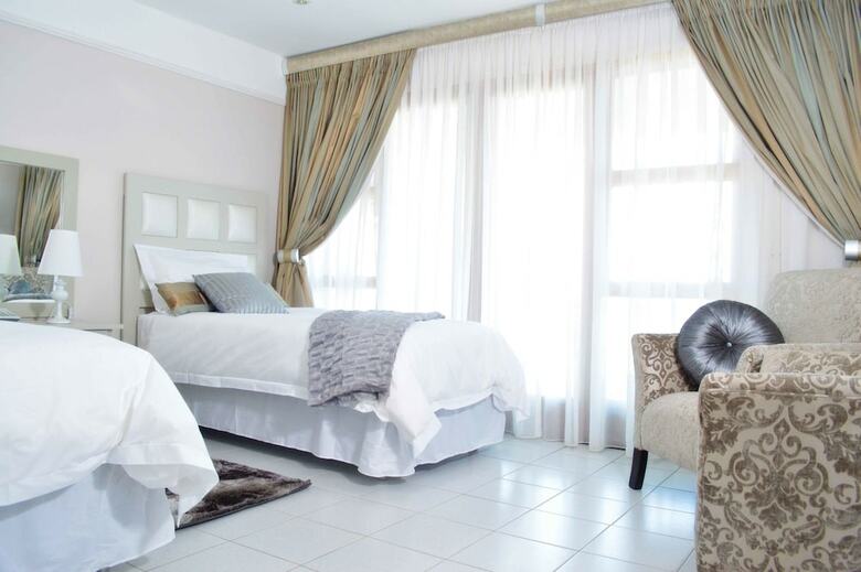 Hotel Empoza Seaview Guesthouse