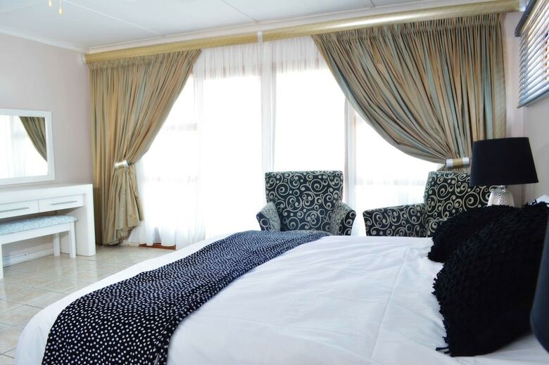 Hotel Empoza Seaview Guesthouse