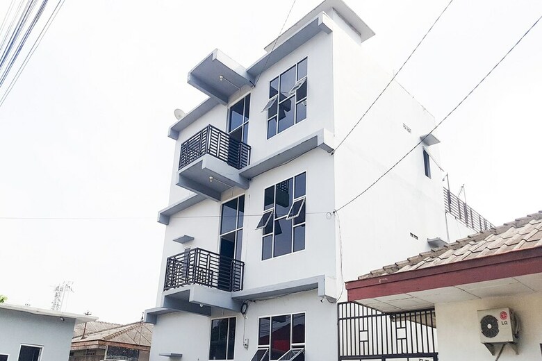 Hostal Oyo 1243 9-haan Homestay
