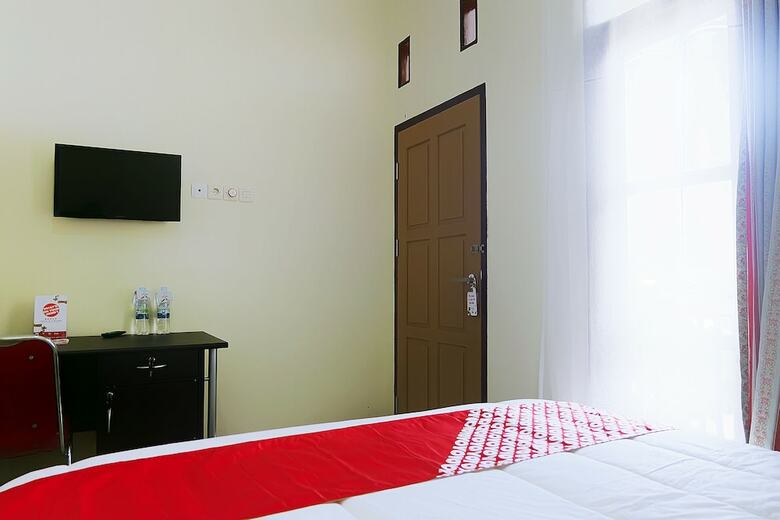 Hostal Oyo 1126 Trio R Kost
