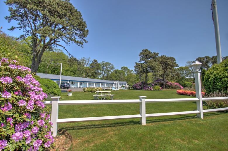 Sandy Neck Motel
