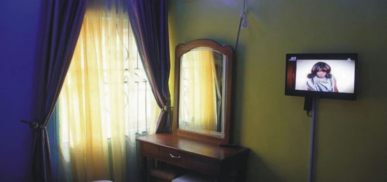 Brilliant Hotel And Suites