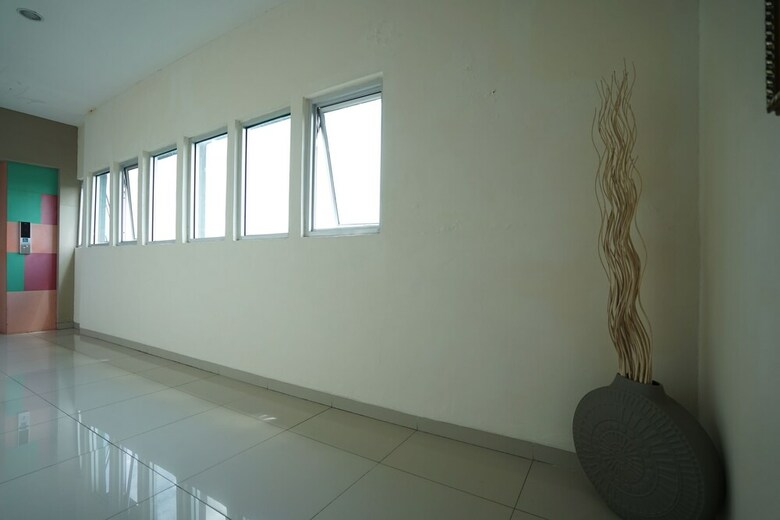 Hostal Oyo 1328 Hotel City