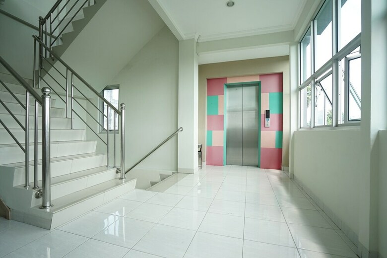 Hostal Oyo 1328 Hotel City