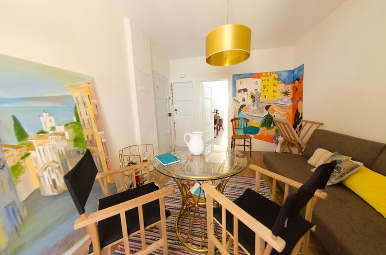 Lovely Apartment In Typical Lisbon