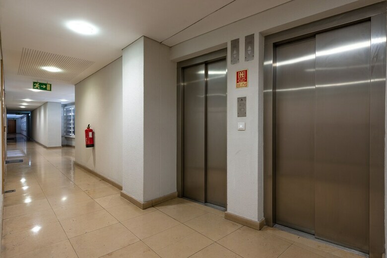 Apartamentos Classic Modern With A Splash Of Glam