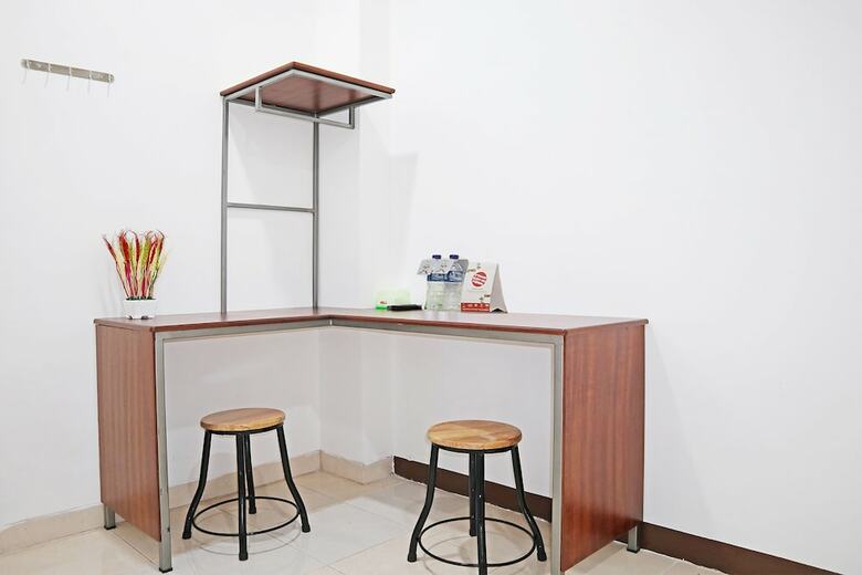 Hostal Oyo 1306 Cendrawasih Homestay