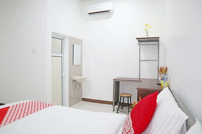 Hostal Oyo 1306 Cendrawasih Homestay