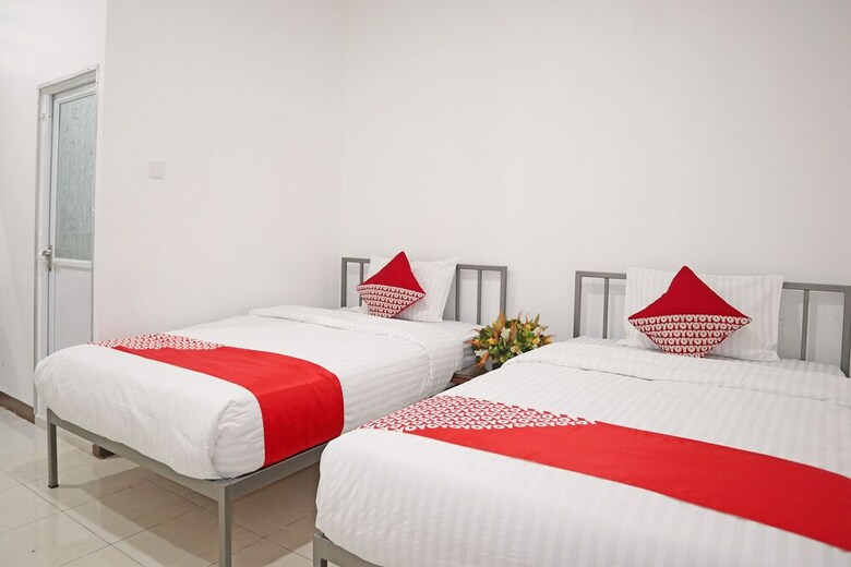 Hostal Oyo 1306 Cendrawasih Homestay
