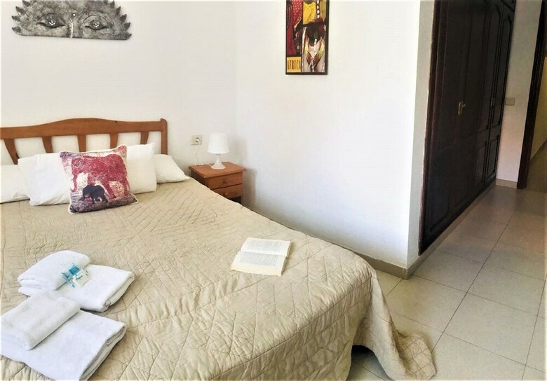 Hotel Cristianos Town Guesthouse