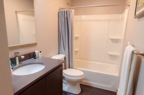 Glacier Suites