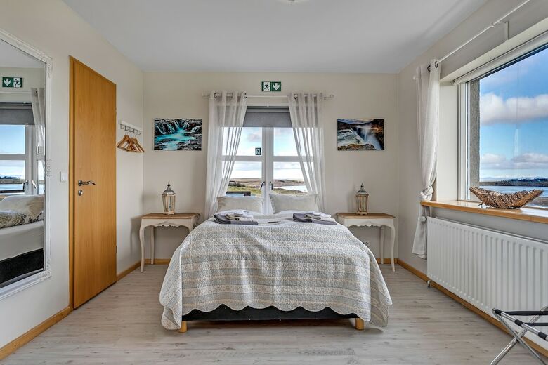 Hotel Vatnsholt - Guest House
