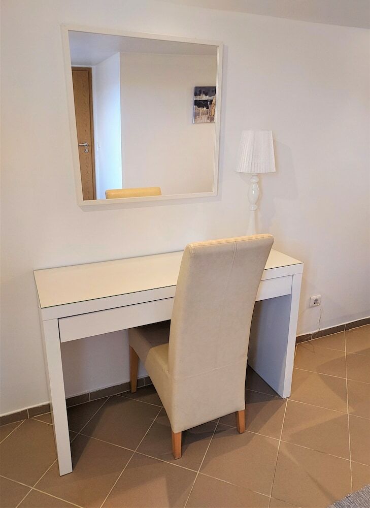 Hotel Vatnsholt - Guest House
