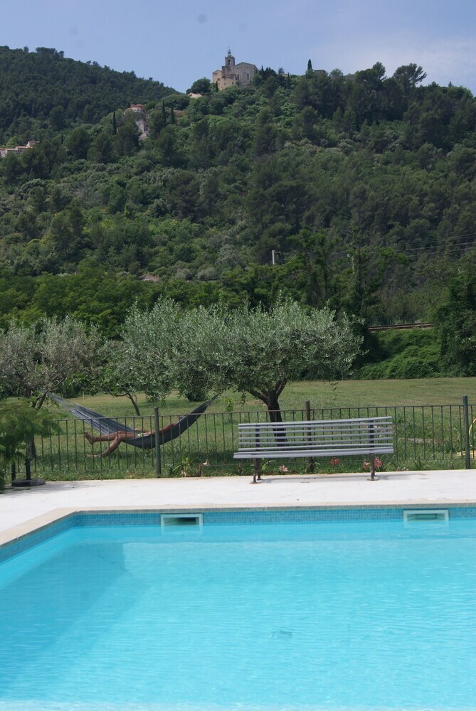 Hotel Chambres D'h�tes Le Bourguet