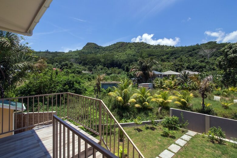 Apartamentos Flora's Self Catering