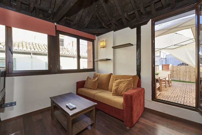 Apartamentos Peque�o Atico San Matias
