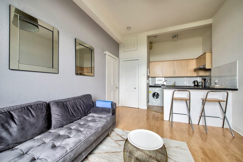 Apartamentos Homely 1bdr Next To Holyrood Park