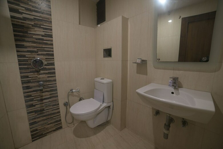 Oyo 31020 Hotel Gaylord