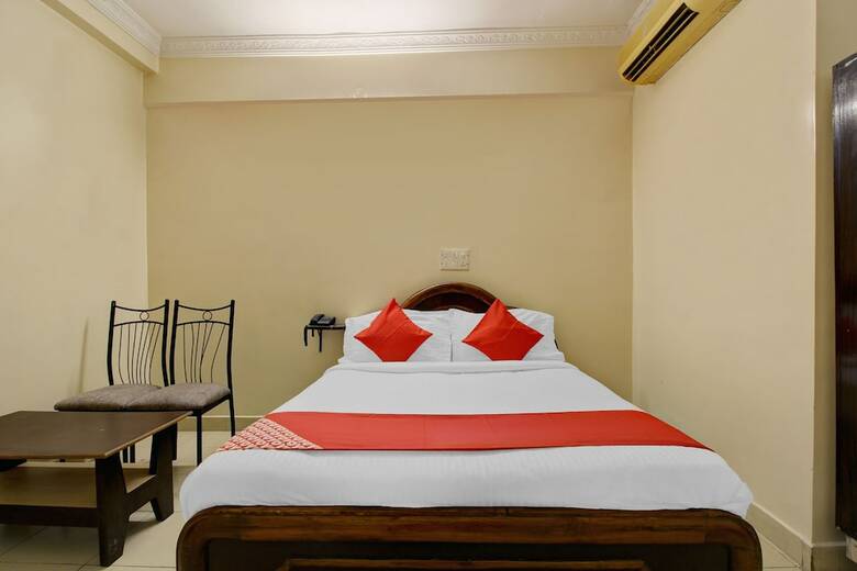 Hotel Oyo 43619 Sahasra Residency