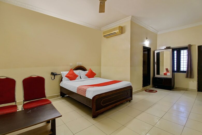 Hotel Oyo 43619 Sahasra Residency