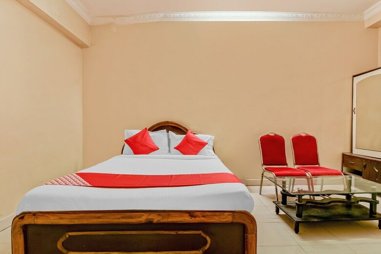 Hotel Oyo 43619 Sahasra Residency