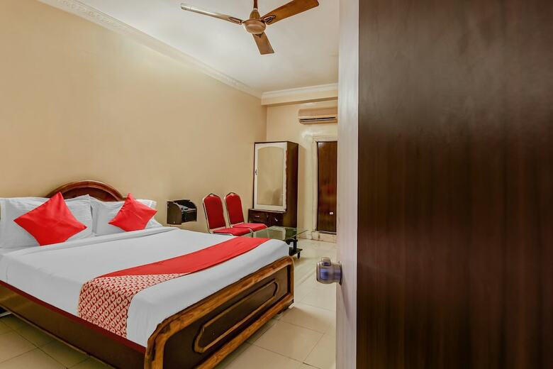 Hotel Oyo 43619 Sahasra Residency