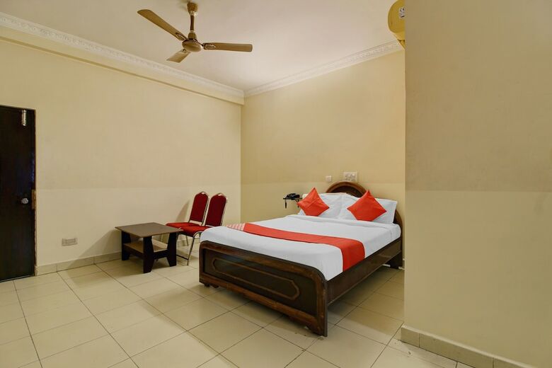 Hotel Oyo 43619 Sahasra Residency