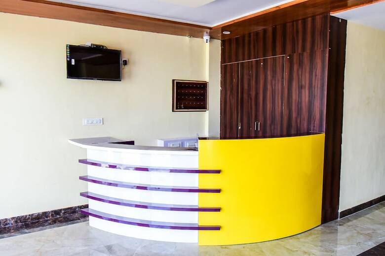 Hotel Capital O 38804 Eight Steps Resort