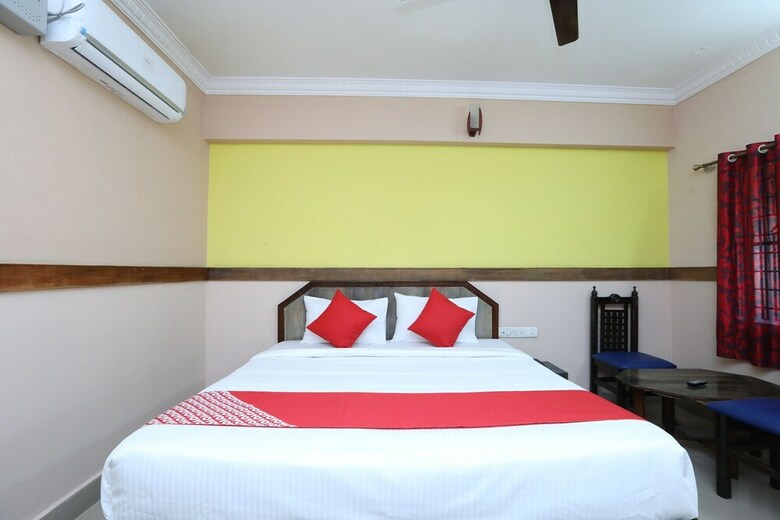 Hotel Oyo 29610 Sanman Regency