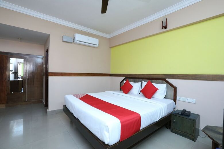 Hotel Oyo 29610 Sanman Regency