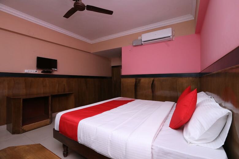 Hotel Oyo 29610 Sanman Regency