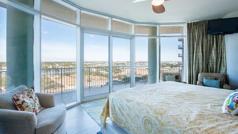 Spacious Four Bedroom With Wrap-around Balcony - Unit Tpd0901