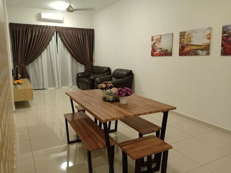 Hotel Bleisure Parkland Homestay
