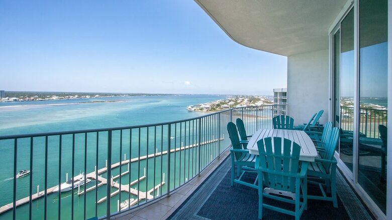 Coastal Penthouse Offering Breathtaking Views - Unit Crcph06