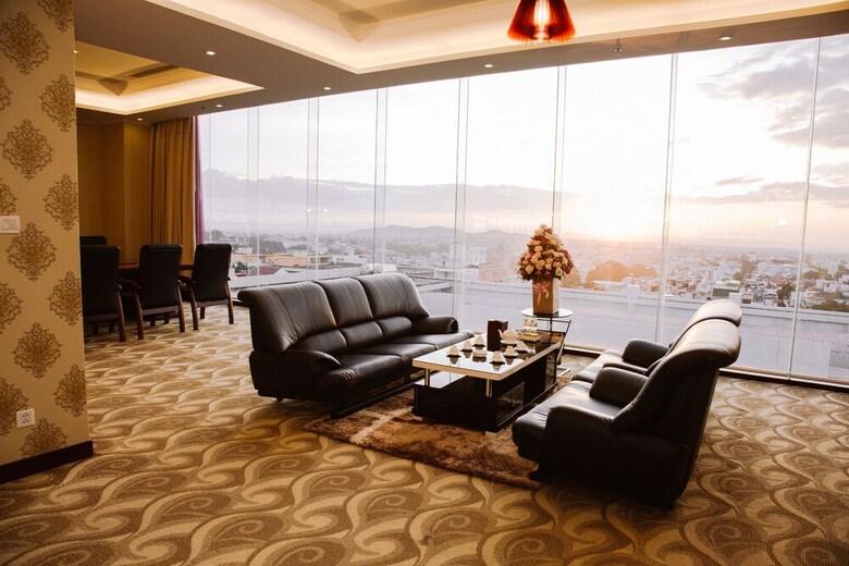 Hai Ba Trung Hotel
