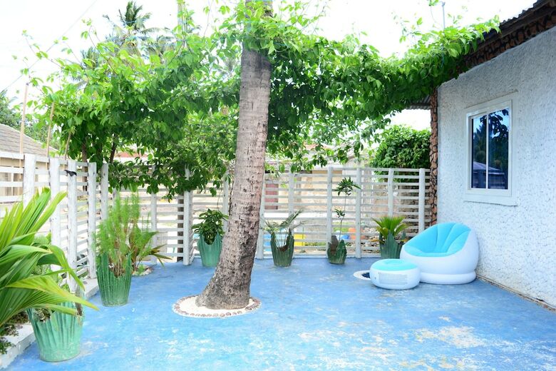 Bed & Breakfast Fakhwa Beach House